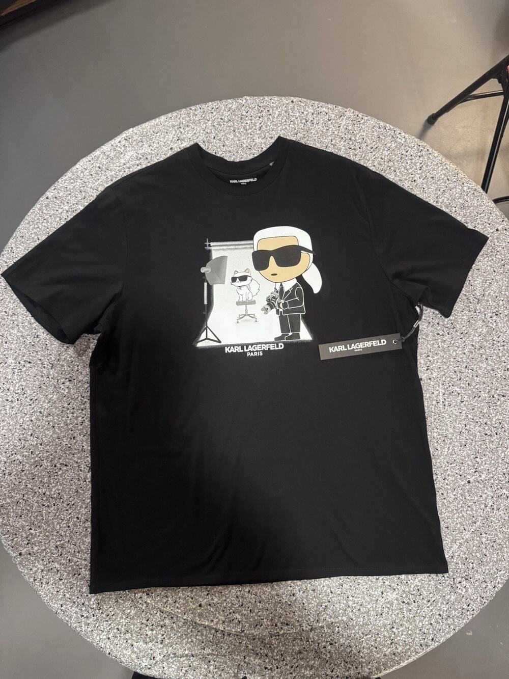 NWT Karl Lagerfeld Graphic T Shirt Men’s Black Size XL